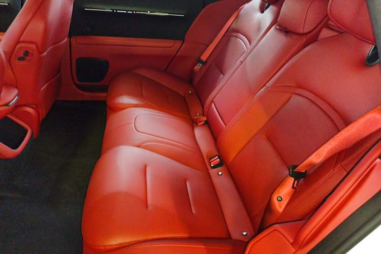 Used Avatr 12 2025 Updated Ultra All-Electric Four-Wheel Drive Left Rear Seat
