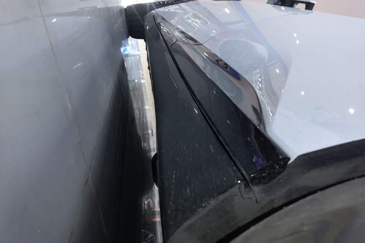 Used Avatr 12 2025 Ultra Extended-Range Edition Left Side Sill