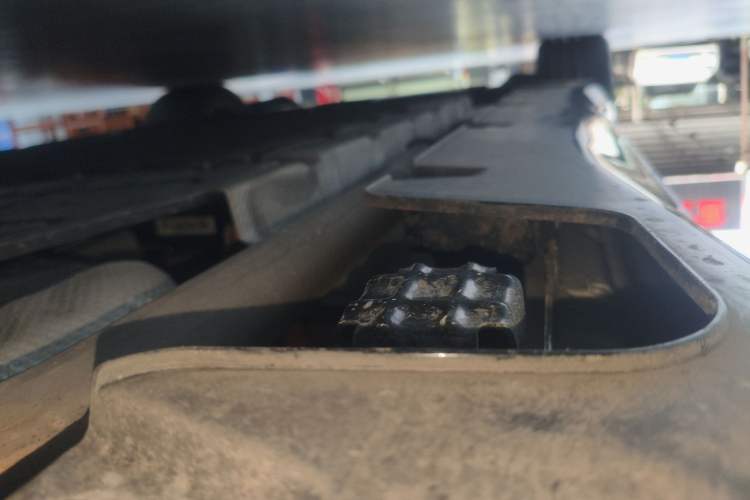 Used Avatr 12 2025 Max Extended-Range Edition Left Side Sill
