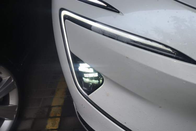 Used Avatr 12 2025 Ultra All-Electric Four-Wheel Drive Right Front Headlight