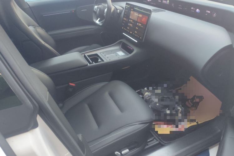 Used Avatr 12 2025 Max Extended-Range Edition Right Front Seat