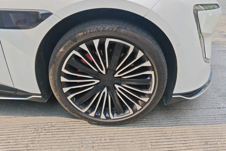 Used Avatr 12 2025 Master All-Electric Four-Wheel Drive Right Front Wheel Hub
