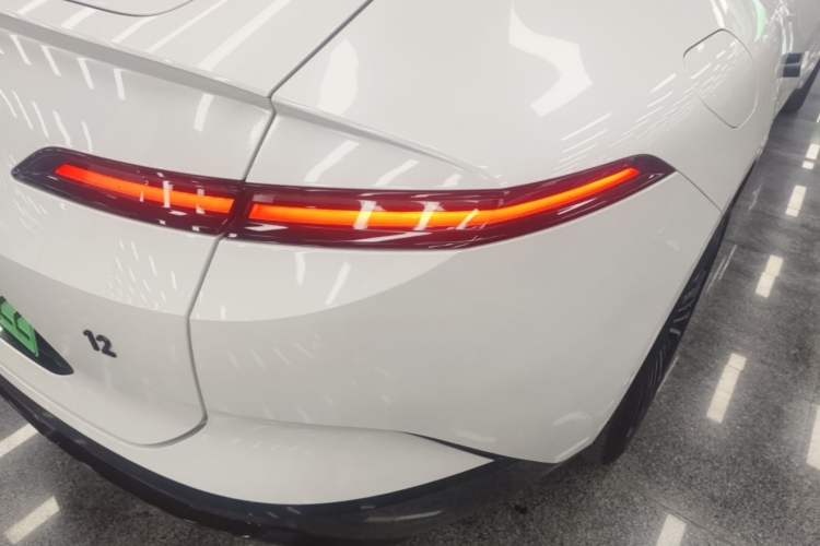 Used Avatr 12 2025 Year Updated Ultra Extended-Range Version Right Rear Taillight