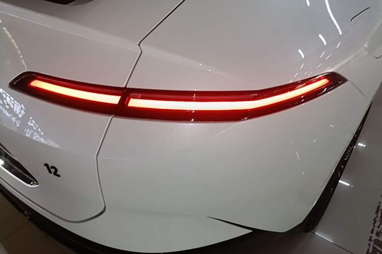 Used Avatr 12 2025 Year Updated Ultra Extended-Range Version Right Rear Taillight
