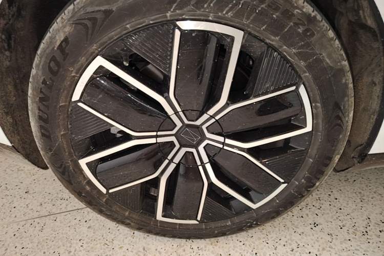 Used Avatr 12 2025 Max All-Electric Version Right Rear Wheel Hub