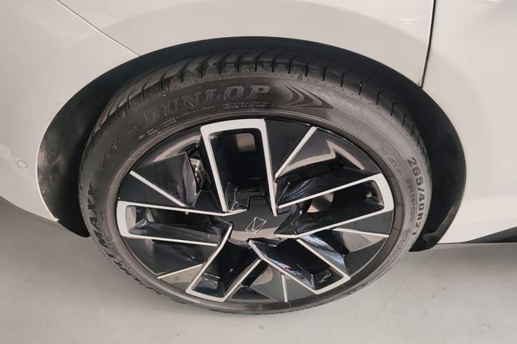 Used Avatr 12 2025 Max Extended-Range Edition Right Rear Wheel Hub