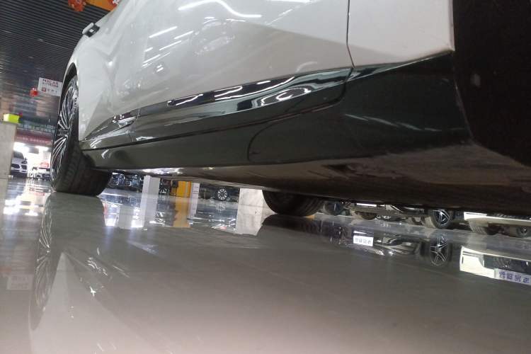 Used Avatr 12 2025 Max Extended-Range Edition Right Side Sill