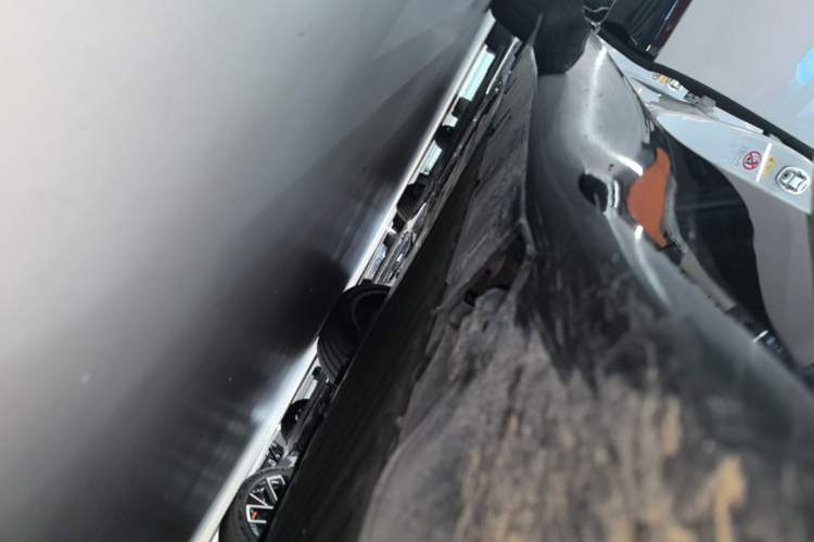 Used Avatr 12 2025 Year Updated Ultra Extended-Range Version Right Side Sill