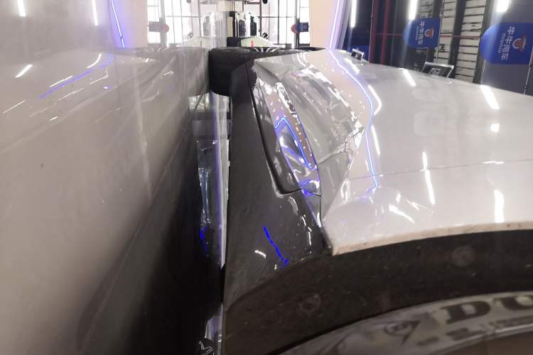 Used Avatr 12 2025 Ultra Extended-Range Edition Right Side Sill