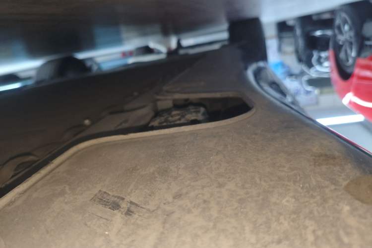 Used Avatr 12 2025 Max Extended-Range Edition Right Side Sill