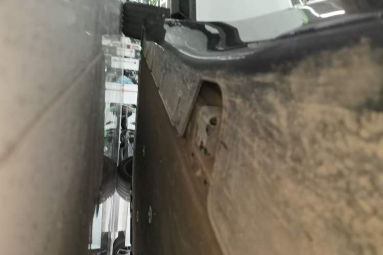 Used Avatr 12 2025 Ultra All-Electric Four-Wheel Drive Right Side Sill