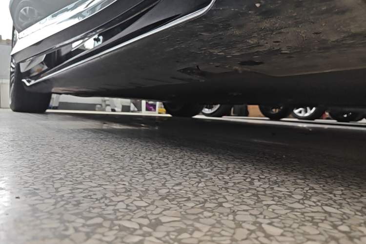 Used Avatr 12 2025 Ultra All-Electric Four-Wheel Drive Right Side Sill