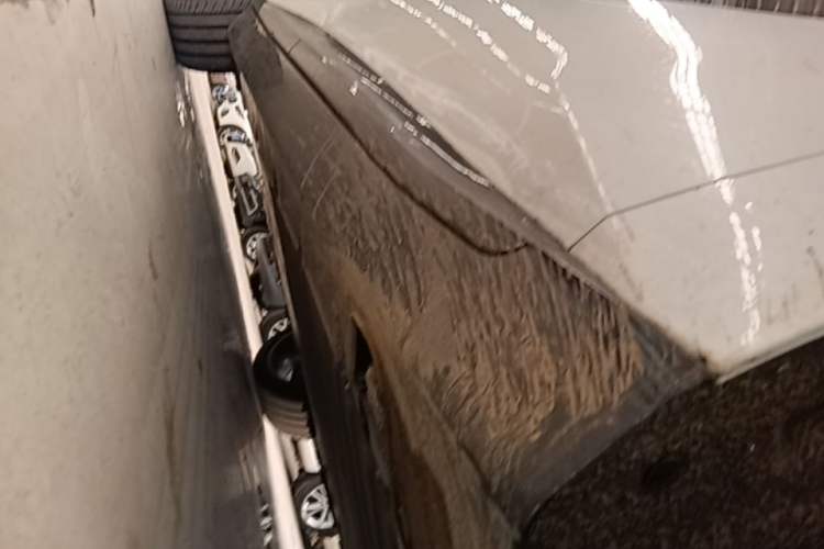 Used Avatr 12 2025 Year Updated Ultra Extended-Range Version Right Side Sill