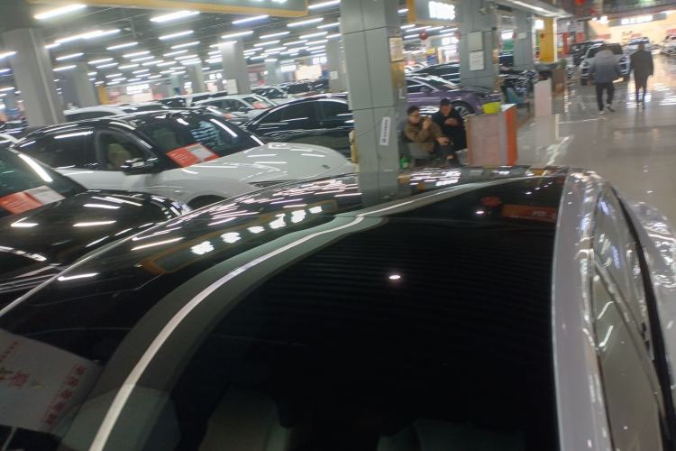 Used Avatr 12 2025 Max Extended-Range Edition Roof