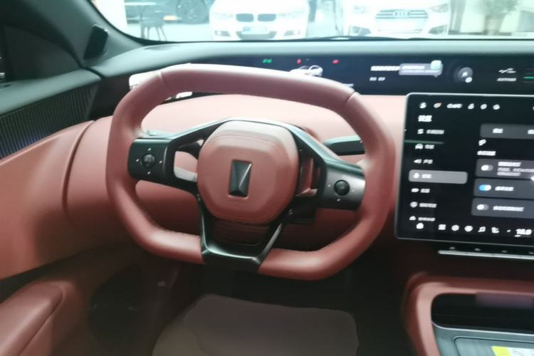 Used Avatr 12 2025 Updated Ultra All-Electric Four-Wheel Drive Steering Wheel