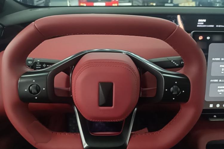Used Avatr 12 2025 Year Updated Ultra Extended-Range Version Steering Wheel