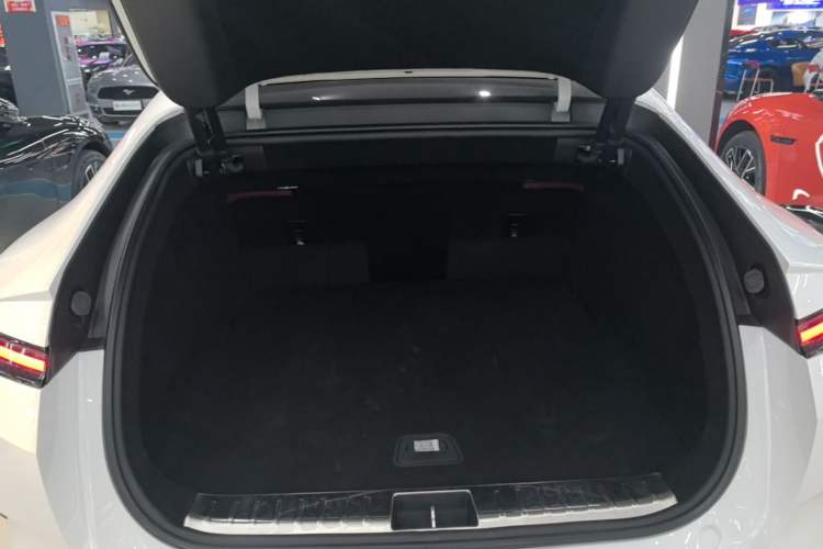 Used Avatr 12 2025 Year Updated Ultra Extended-Range Version Trunk