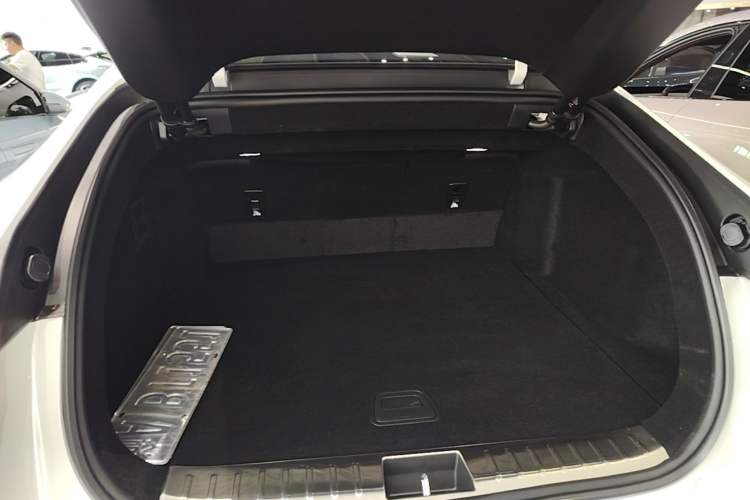 Used Avatr 12 2025 Updated Ultra All-Electric Four-Wheel Drive Trunk
