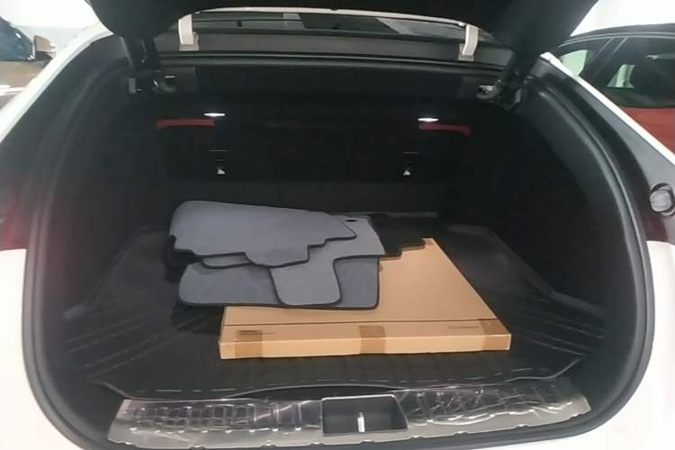 Used Avatr 12 2025 Year Updated Max All-Electric Version Trunk