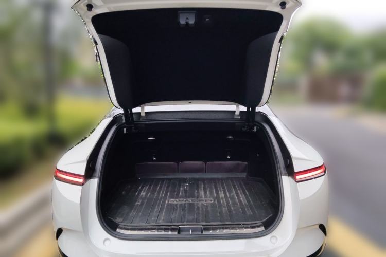 Used Avatr 12 2025 Refresh Max Extended-Range Version Trunk