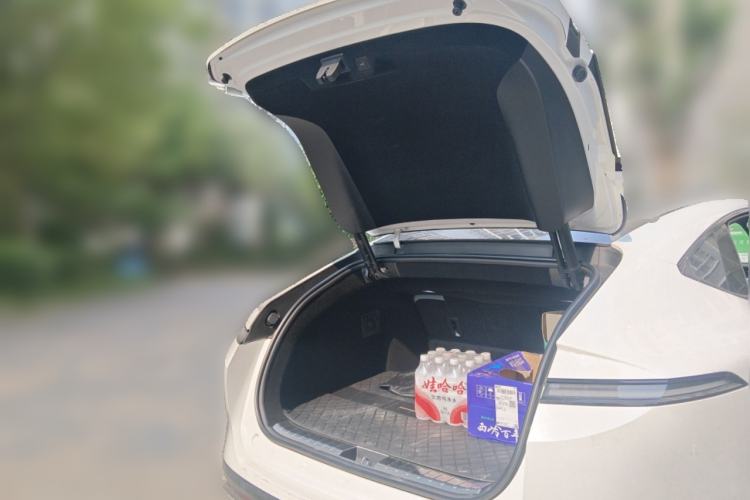Used Avatr 12 2025 Master All-Electric Four-Wheel Drive Trunk