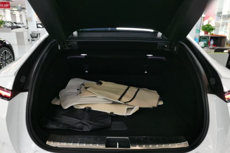 Used Avatr 12 2025 Max Extended-Range Edition Trunk