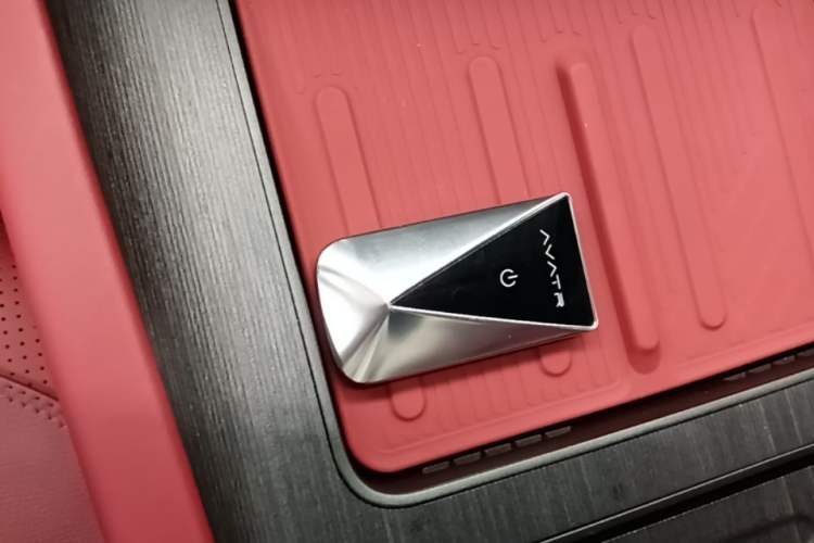 Used Avatr 12 2025 Year Updated Ultra Extended-Range Version Vehicle Key