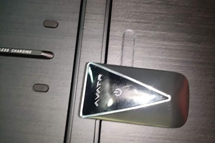 Used Avatr 12 2025 Year Updated Ultra Extended-Range Version Vehicle Key