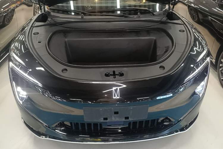 Used Avatr 12 2026 Ultra Pure-Electric All-Wheel-Drive Version Engine Bay