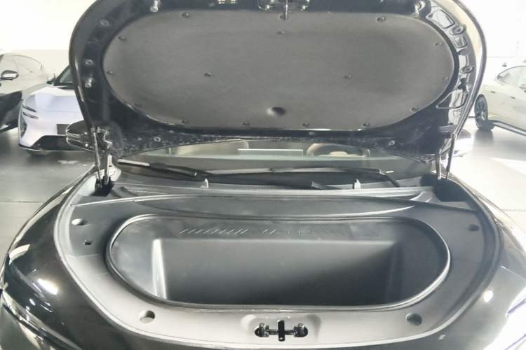 Used Avatr 12 2026 Ultra Pure-Electric All-Wheel-Drive Version Engine Bay