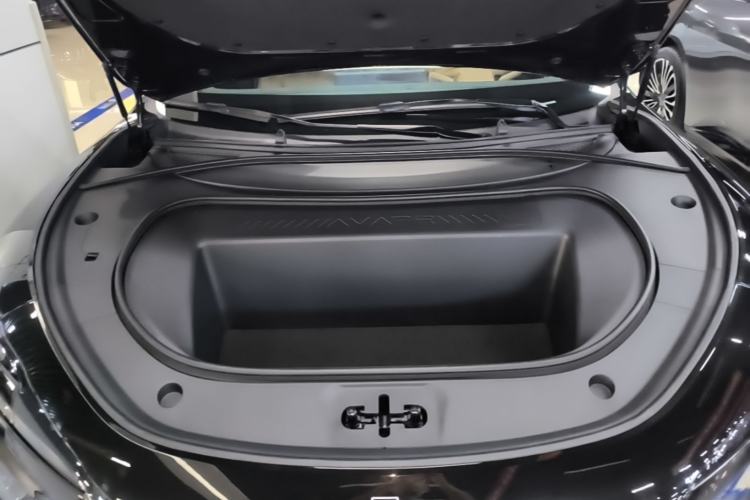 Used Avatr 12 2026 Ultra Pure-Electric All-Wheel-Drive Version Engine Bay
