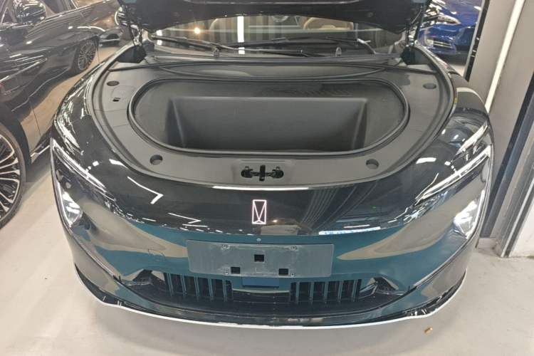 Used Avatr 12 2026 Ultra Pure-Electric All-Wheel-Drive Version Engine Bay