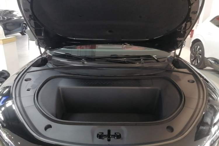 Used Avatr 12 2026 Revised Max Two-Motor Pure Electric Edition Engine Bay
