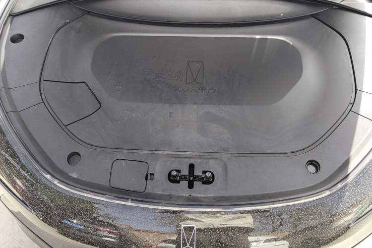 Used Avatr 12 2026 Max Range-Extended Version Engine Bay