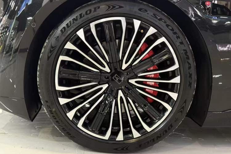 Used Avatr 12 2026 Ultra Pure-Electric All-Wheel-Drive Version Exterior 3