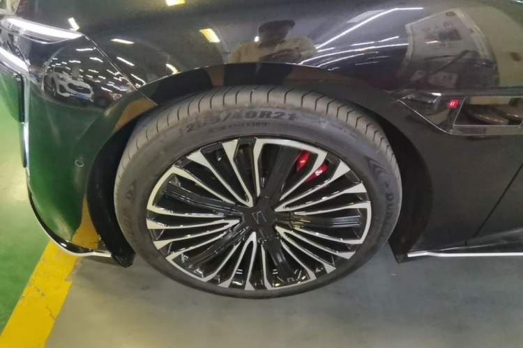 Used Avatr 12 2026 Ultra Pure-Electric All-Wheel-Drive Version Exterior 4