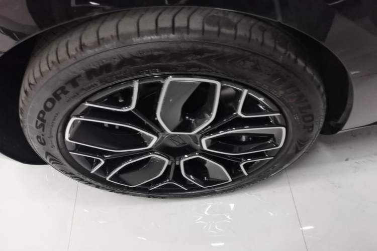 Used Avatr 12 2026 Revised Max Two-Motor Range-Extending Edition Exterior 5