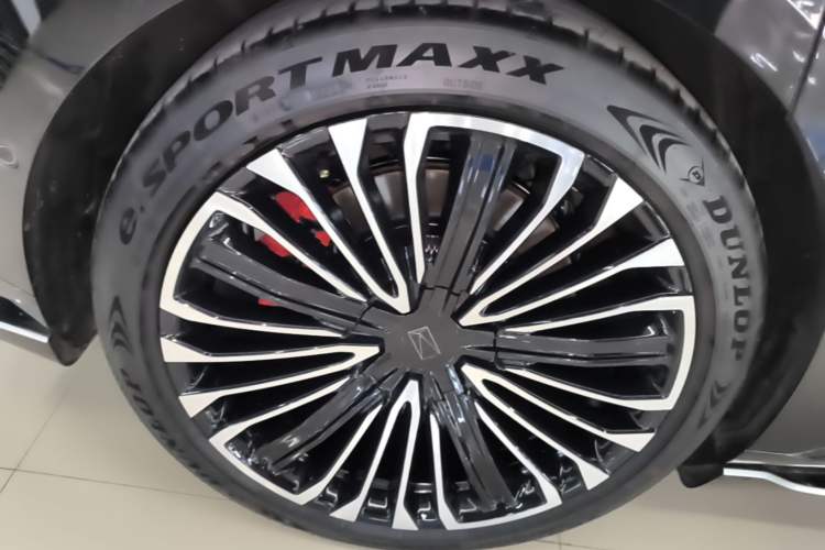 Used Avatr 12 2026 Ultra Pure-Electric All-Wheel-Drive Version Exterior 5