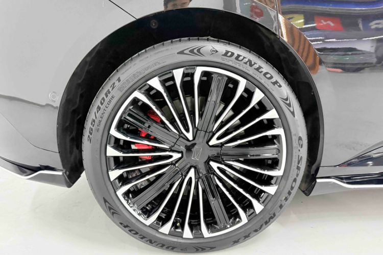 Used Avatr 12 2026 Ultra Pure-Electric All-Wheel-Drive Version Exterior 6