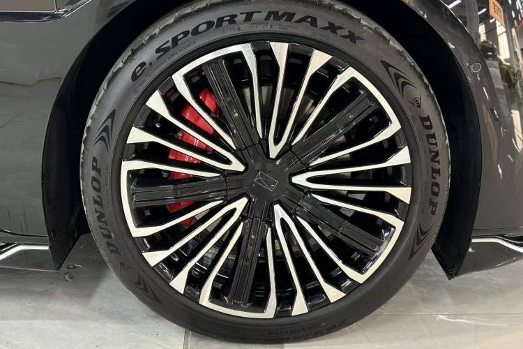 Used Avatr 12 2026 Ultra Pure-Electric All-Wheel-Drive Version Exterior 6