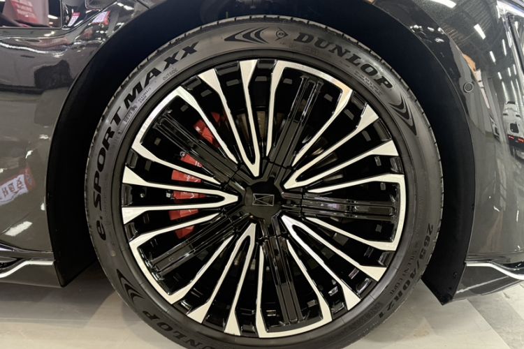 Used Avatr 12 2026 Ultra Pure-Electric All-Wheel-Drive Version Exterior 7