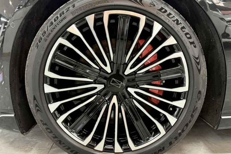 Used Avatr 12 2026 Ultra Pure-Electric All-Wheel-Drive Version Exterior 7