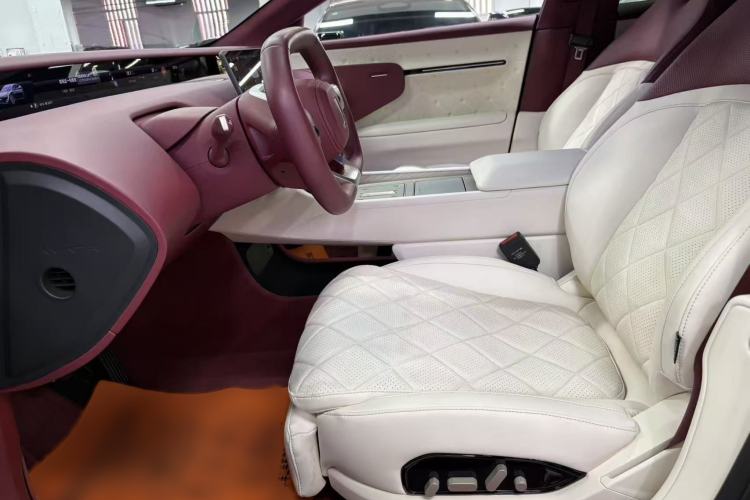 Used Avatr 12 2026 Royal Theater Edition Interior 2
