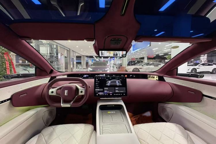 Used Avatr 12 2026 Royal Theater Edition Interior 4