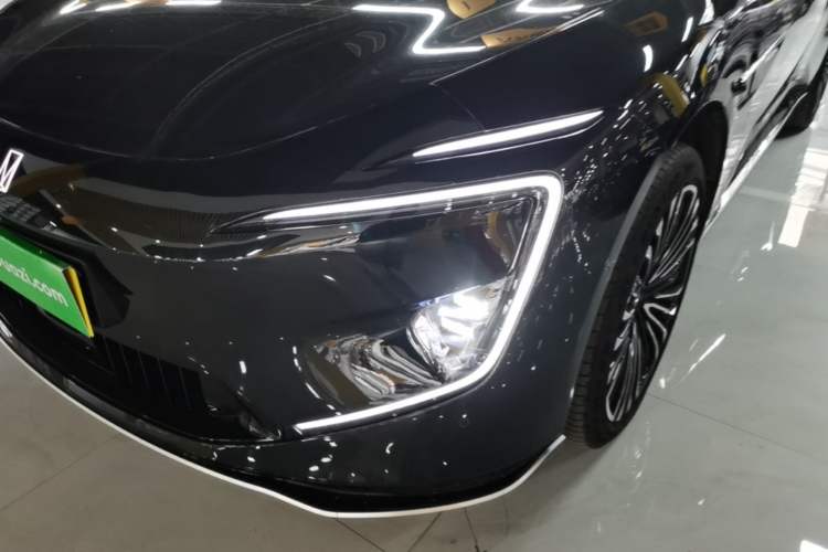 Used Avatr 12 2026 Ultra Pure-Electric All-Wheel-Drive Version Left Front Headlight