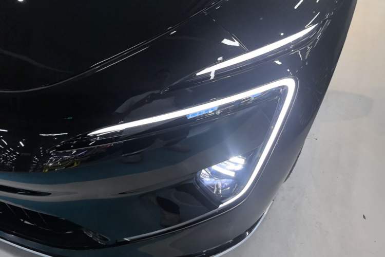Used Avatr 12 2026 Ultra Pure-Electric All-Wheel-Drive Version Left Front Headlight