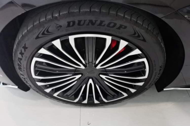 Used Avatr 12 2026 Ultra Pure-Electric All-Wheel-Drive Version Left Front Wheel Hub