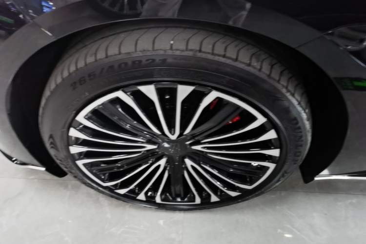 Used Avatr 12 2026 Ultra Pure-Electric All-Wheel-Drive Version Left Front Wheel Hub