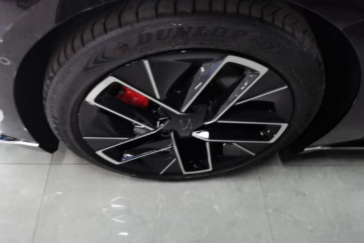 Used Avatr 12 2026 Ultra Range-Extended Version Left Front Wheel Hub