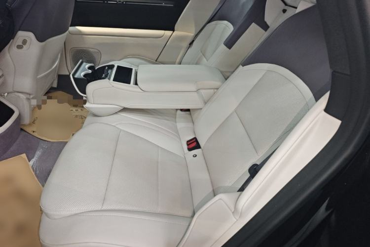 Used Avatr 12 2026 Ultra Pure-Electric All-Wheel-Drive Version Left Rear Seat